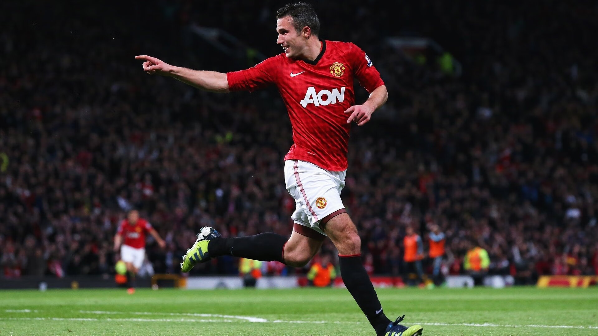 法甲：巴黎在客场逆转里尔，争冠格局再掀高潮，巴黎对战里尔